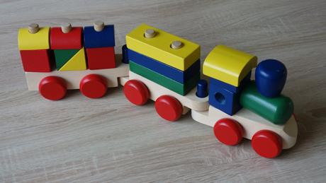 Drevená hračka - vláčik,
