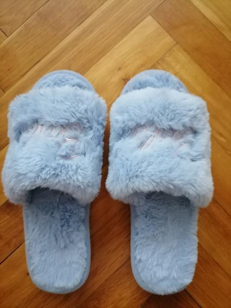 2x obuté papučky, barbie,36