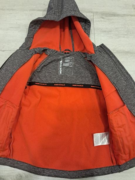 Bunda prechodná č. 116, c&a,116