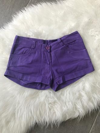 Fialové kraťasky, s