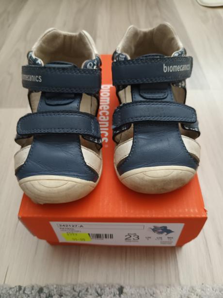 Sandále biomecanics, 23