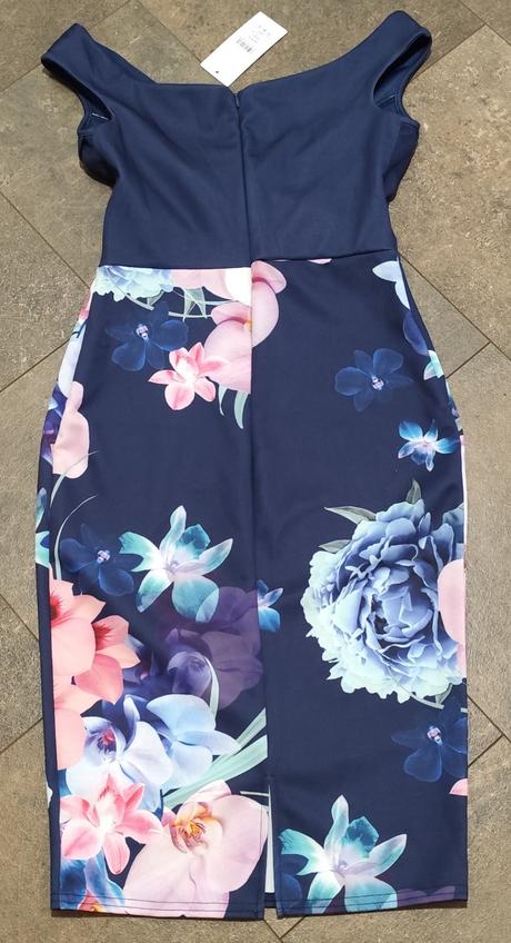 Nenosené puzdrové šaty sistaglam, 38