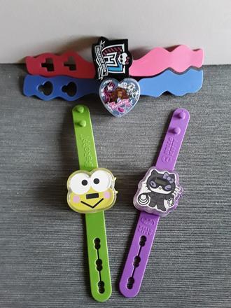 2 digitálne hodinky a 2 náramky monster high,