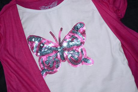 Tričko s motýľom nenosené, okay,110