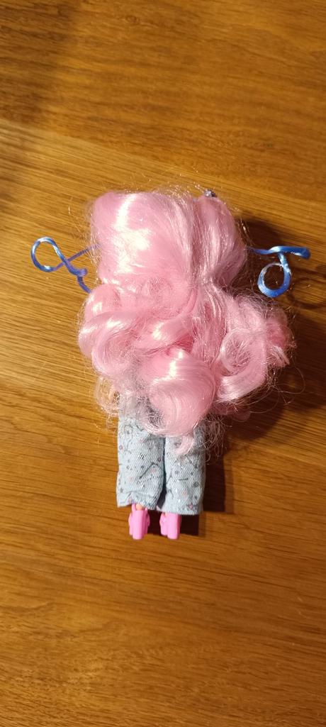 Okatá bábika l.o.l. surprise, 