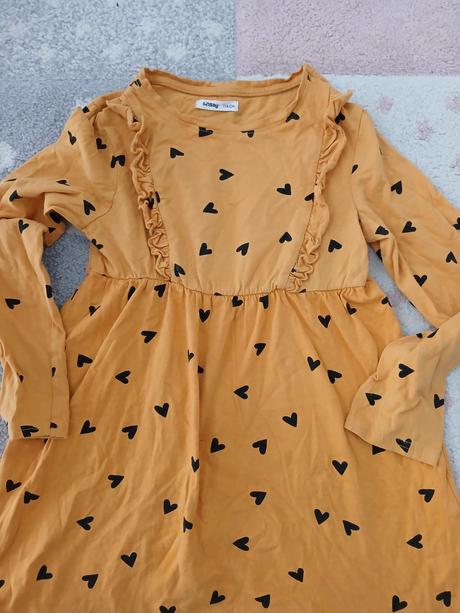 Krásne šaty super stav, sinsay,116