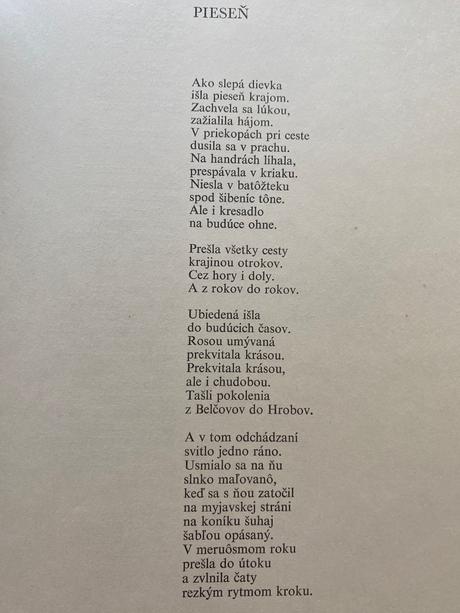 Nádherná historická stará retro kniha snp a turiec, 