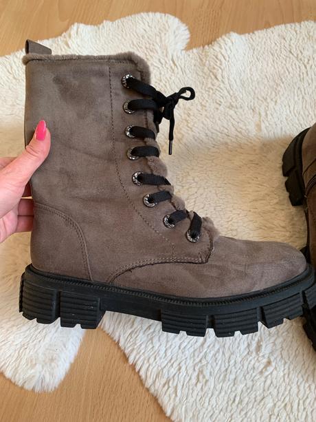 Dámske semišové čižmy, 40