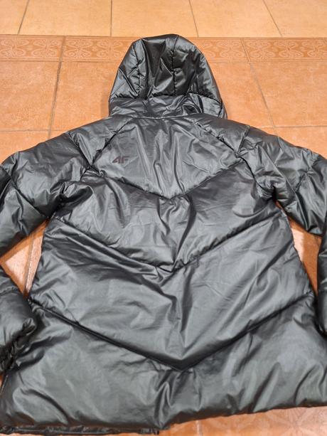 Zimná metalická bunda 4f, s