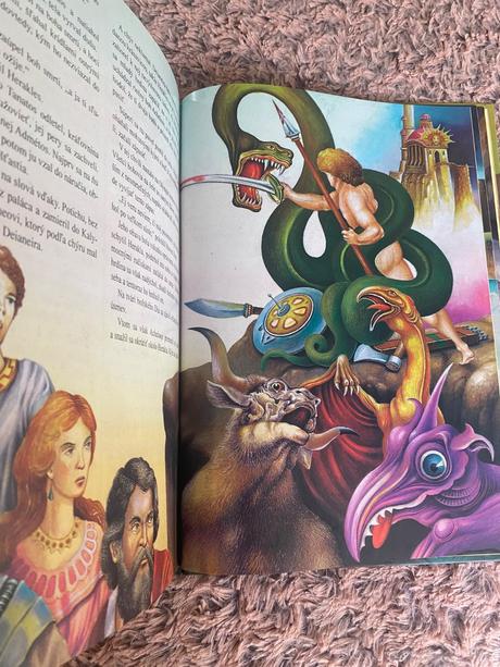 Krásna ilustrovaná kniha herakles ondrej sliacky,