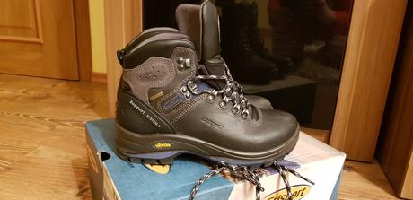 Turistické topánky grisport, 38