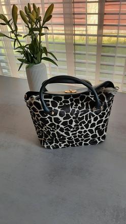 Kožená kabela nová, 