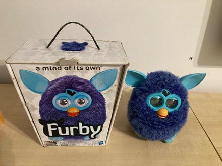 Furby,