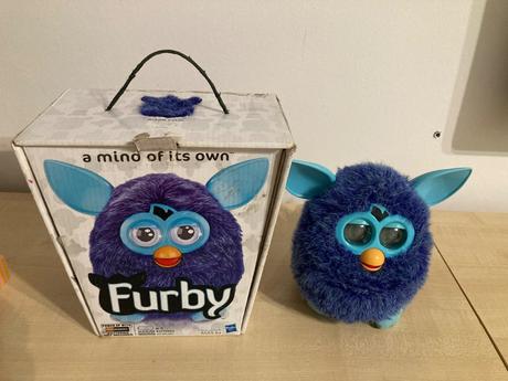 Furby,