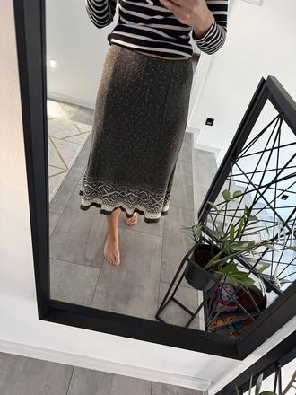 Midi sukňa na zimu, 38