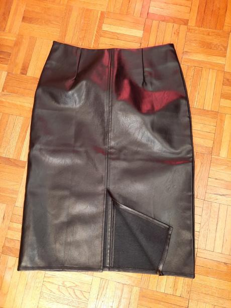 Dámska úzka koženková sukňa, xs