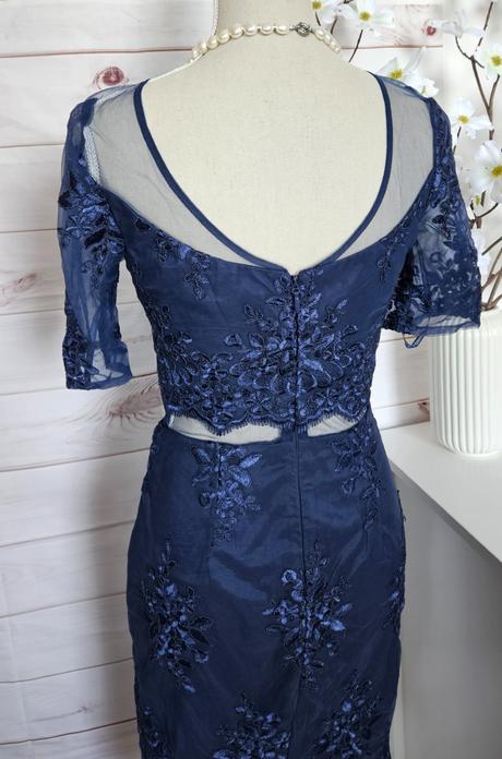 Nádherné zaujímavé šaty zn.chichi, s