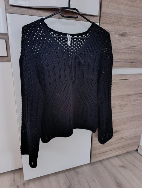 Pletený sveter s viazaním, takko,m