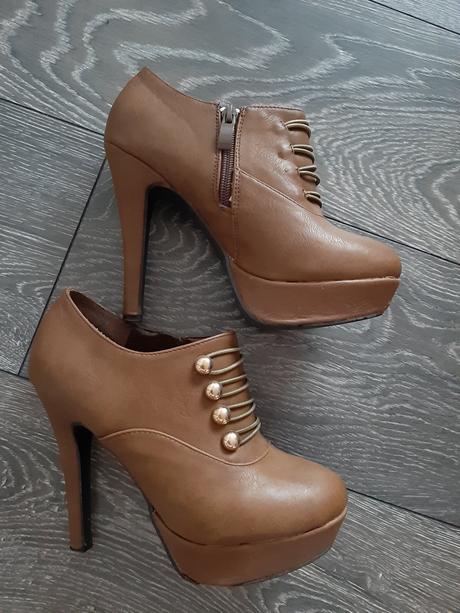 Platformové kotníčky, 37