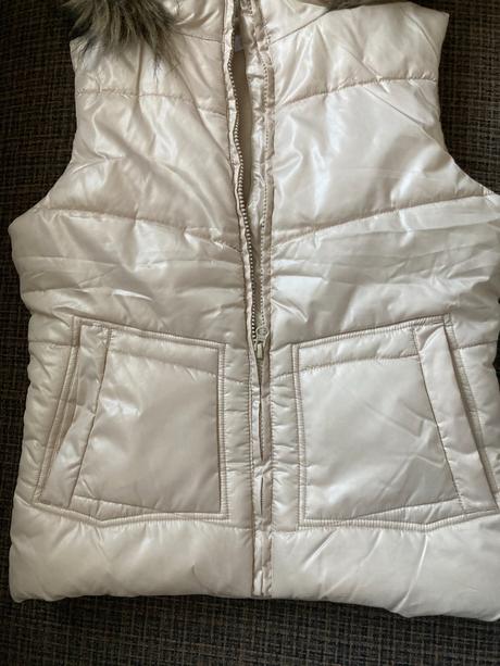 Moderná vesta s kapuckou, f&f,152