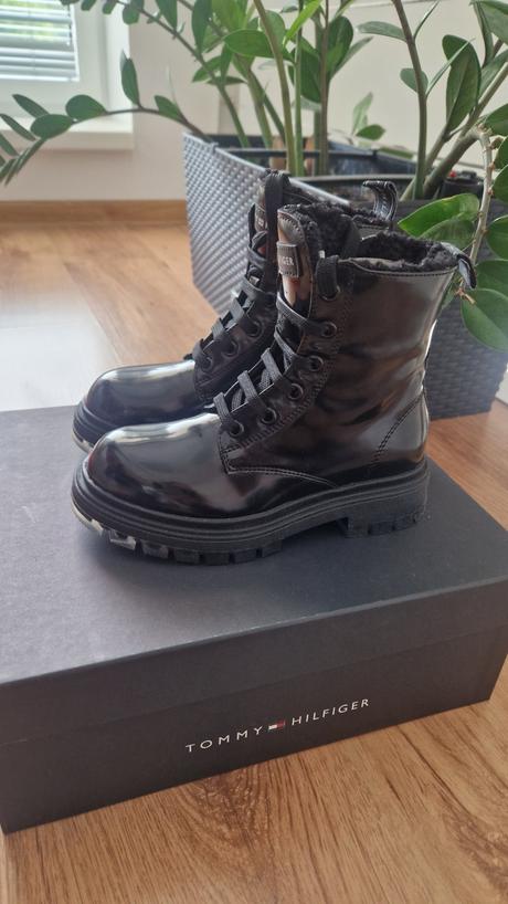 Nove zimne cizmy tommy hilfiger, tommy hilfiger,30