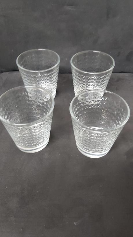 Sklené poháre objem 200 ml, 