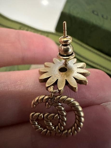 Krásne nové náušnice gucci v komplet balení, gucci