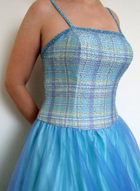 Spoločenské šaty, 38