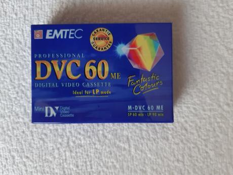 Videokazetka do retro videokamery, 