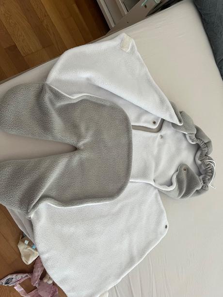 Zavinovacka do autosedacky, 