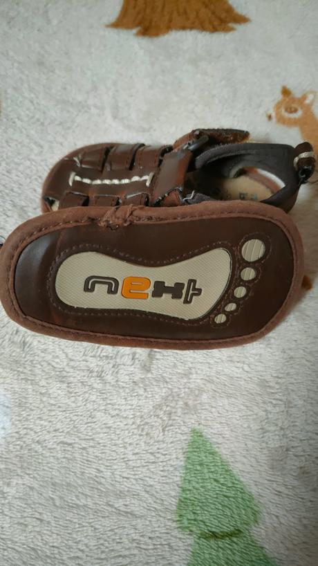 Detské capačky od 3 do 18 mesiacov, <17