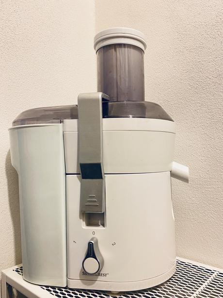 Odšťavovač, silver crest