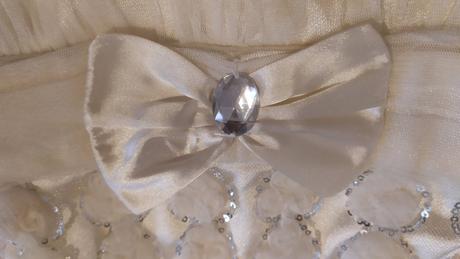 Slávnostné šaty, 92