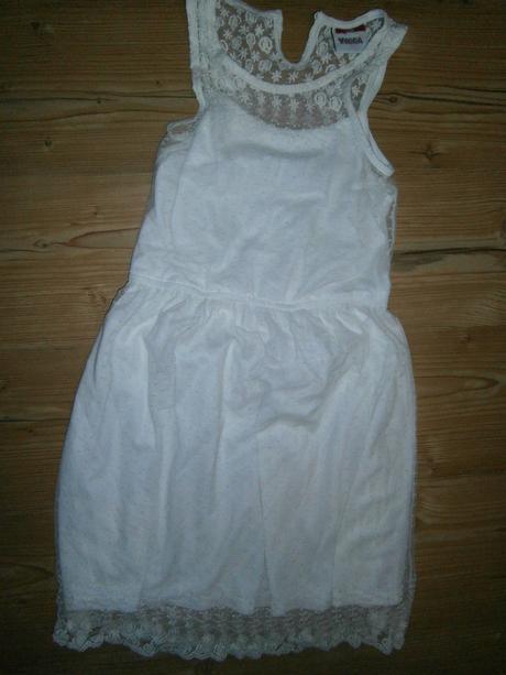 Šaty po 3 eur/ks, c&a,134