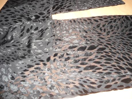 Cierna teplejsia satka, 