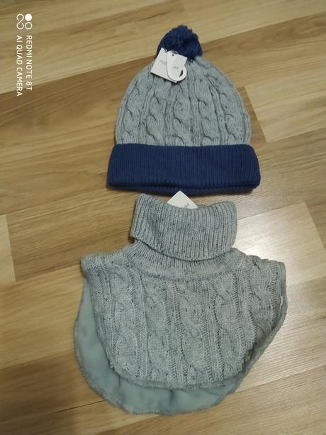 Čiapka a pletený nákrčník, 