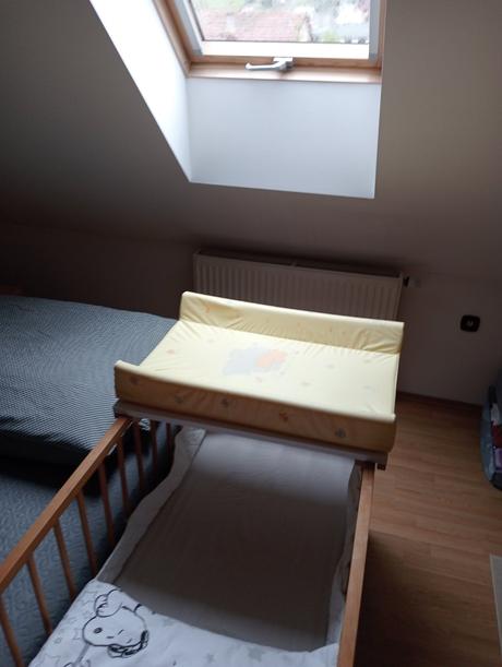 Prebaľovacia podložka na detskú postieľku, 