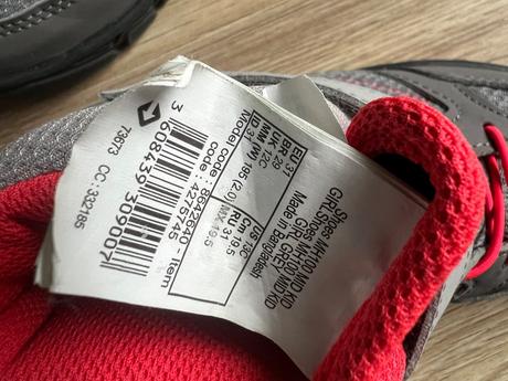 Turistické topánky - top stav, quechua,31