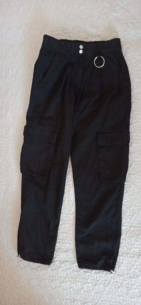 Nohavice s vreckami, bershka,40