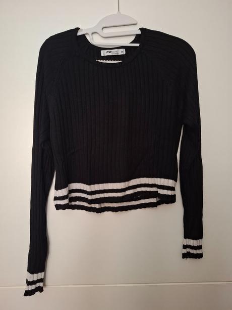 Crop top svetrík, new yorker,m