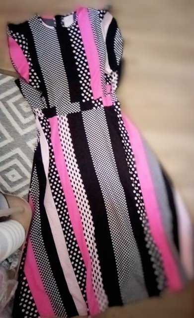 Pružnejšie šaty s volánikmi s/m, m