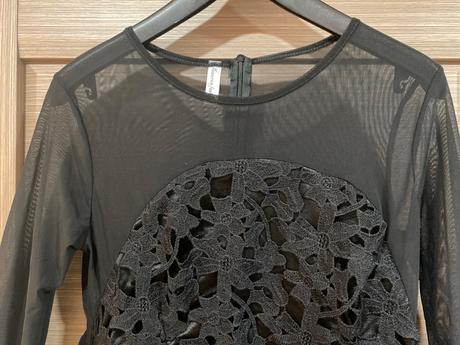 Krajkové šaty čierne, m