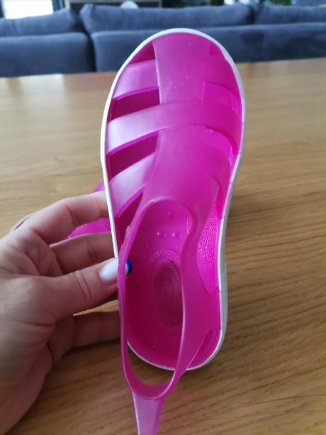 Sandálky do vody, 26