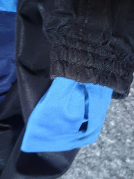 Bunda s reflexnými prvkami, odnímateľná kapucňa, crivit,134