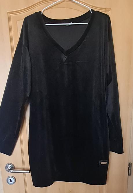 Velúrové šaty 44/46, 44