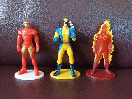 Superhrdinovia na podstavci, 