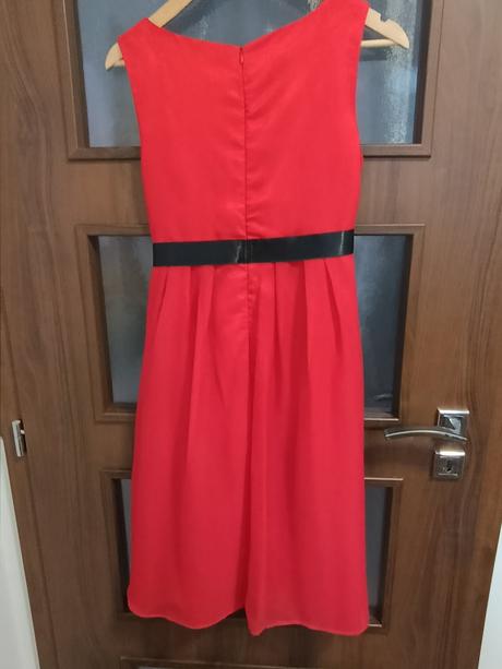 Predám spoločenské šaty, 40