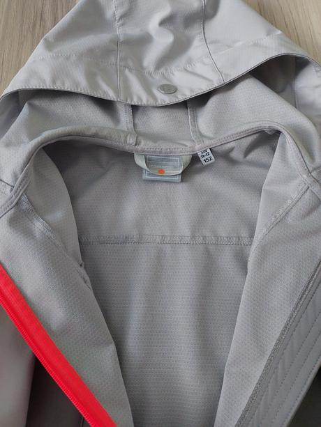 Prechodná bunda, 152