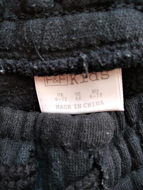 Čierne tepláky, f&f,122