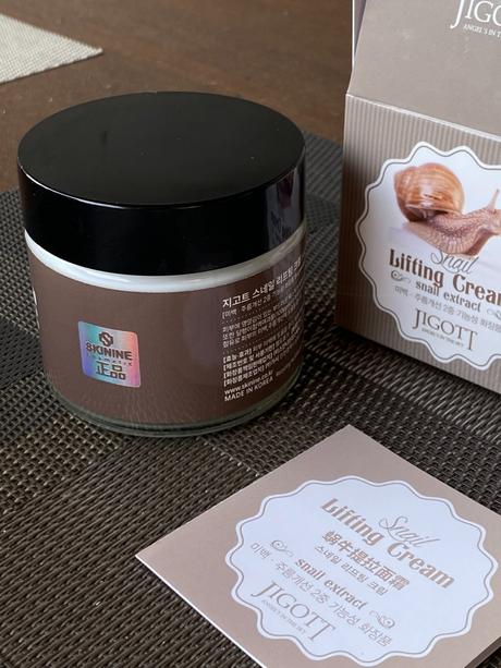 Spevňujúci krém s extraktom zo slimačieho slizu, 